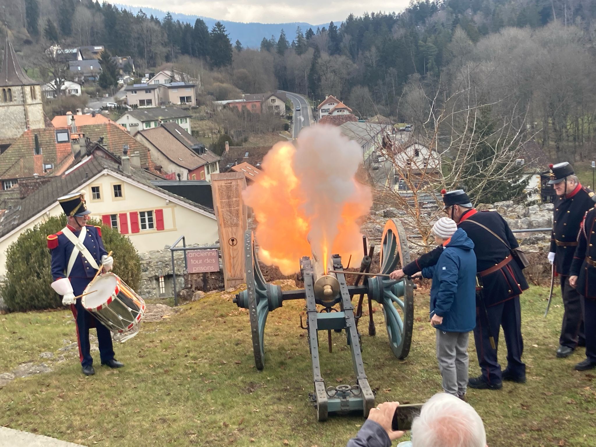 tir au canon au château et musée de valangin le 1.3.2025